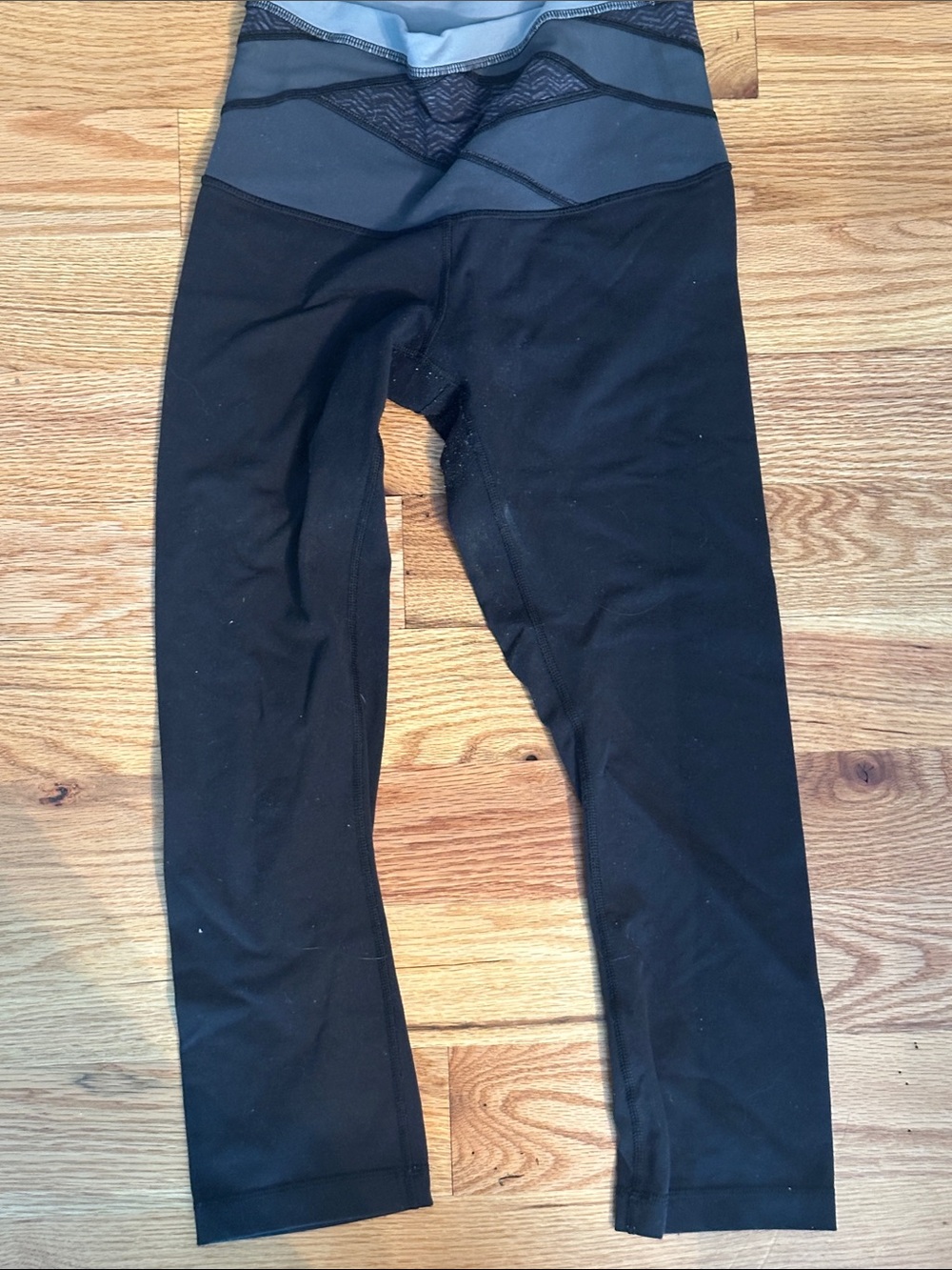 Lululemon high waisted cropped Leggings